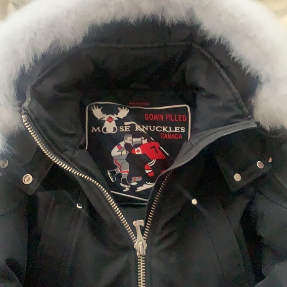 😍SOLD SOLD😍 RARE WHITE FUR Brand new got as gift to small for me ☹️ - Picture 2 of 4